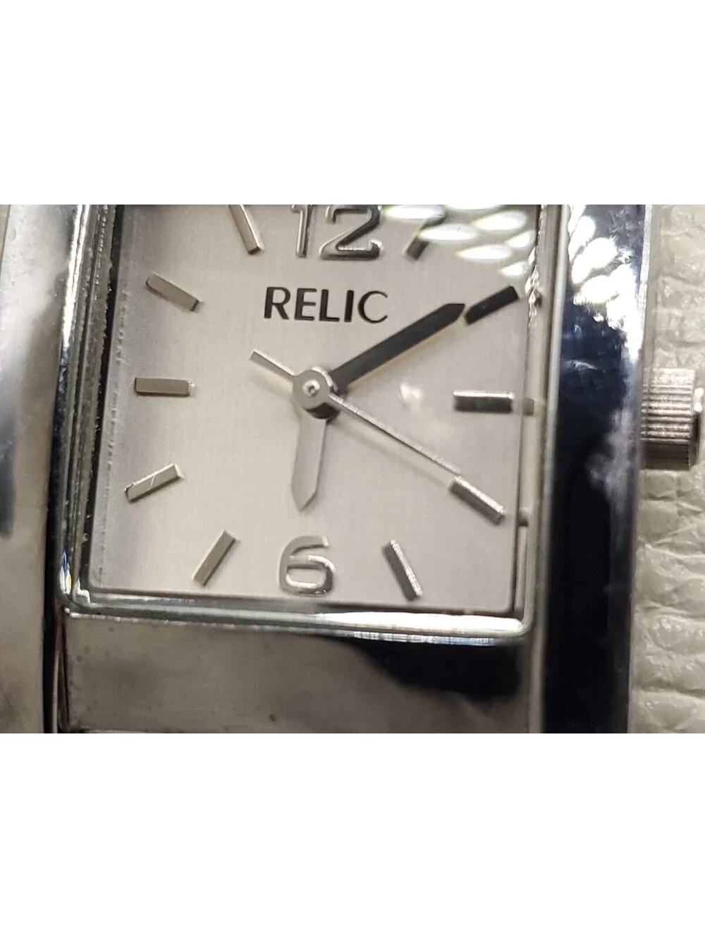 Fossil Relic Womens Watch New Battery Silver Tone White Band 22mm